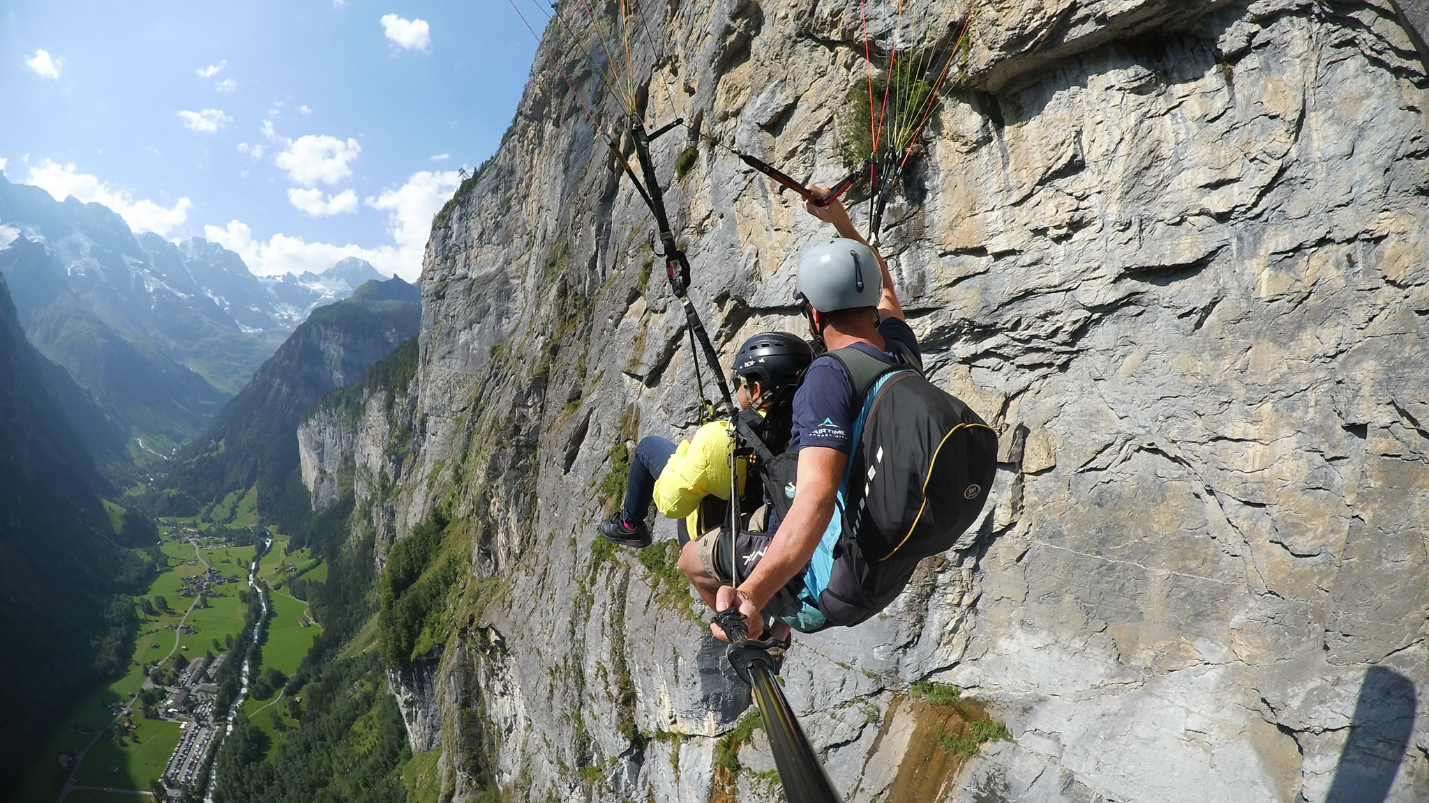 Paragliding in Lauterbrunnen The best view of the Alps